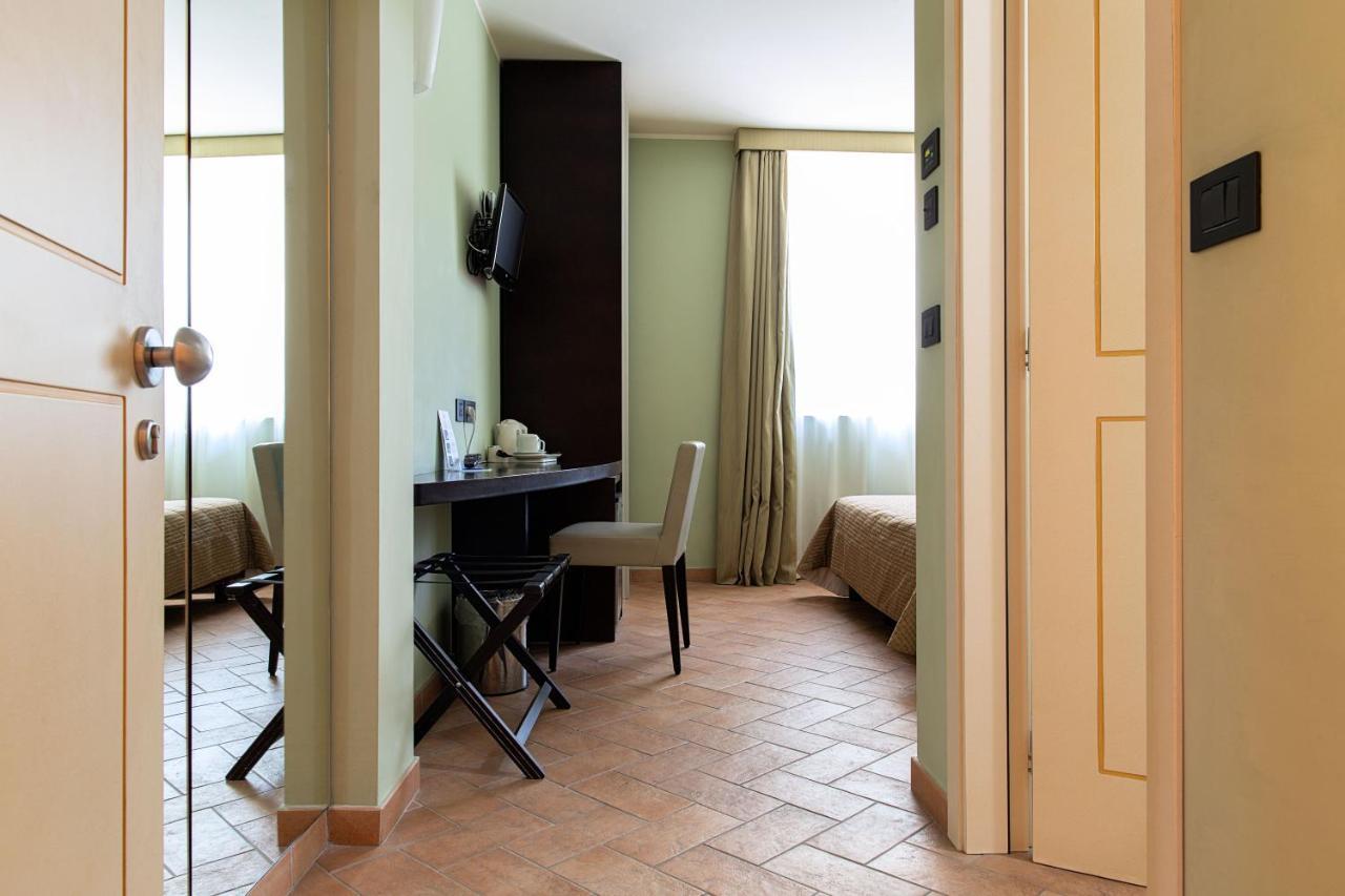 Magione Papale Relais Hotel LʼAquila Kültér fotó
