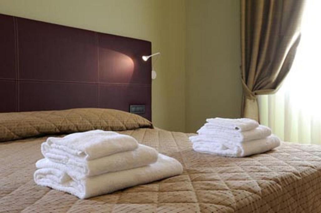 Magione Papale Relais Hotel LʼAquila Szoba fotó