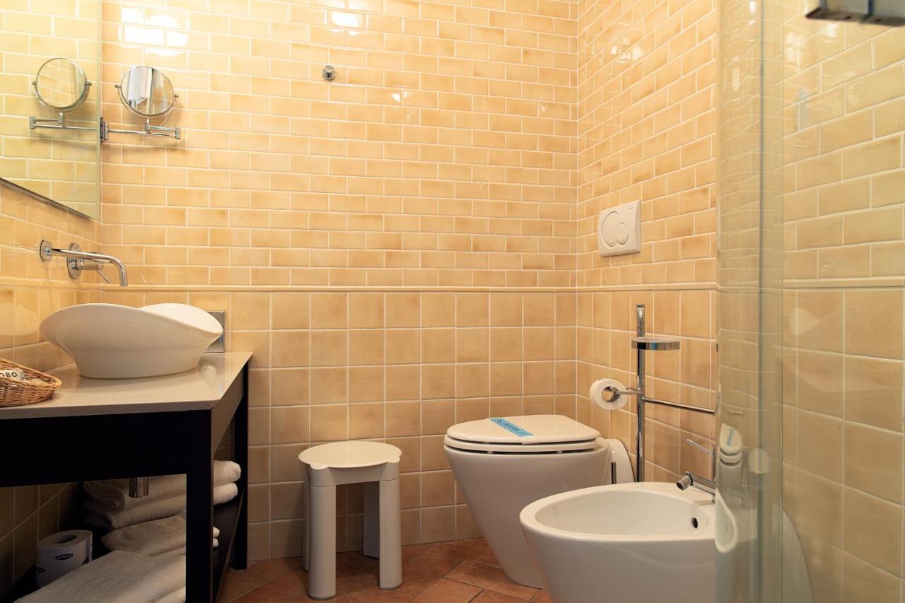 Magione Papale Relais Hotel LʼAquila Kültér fotó