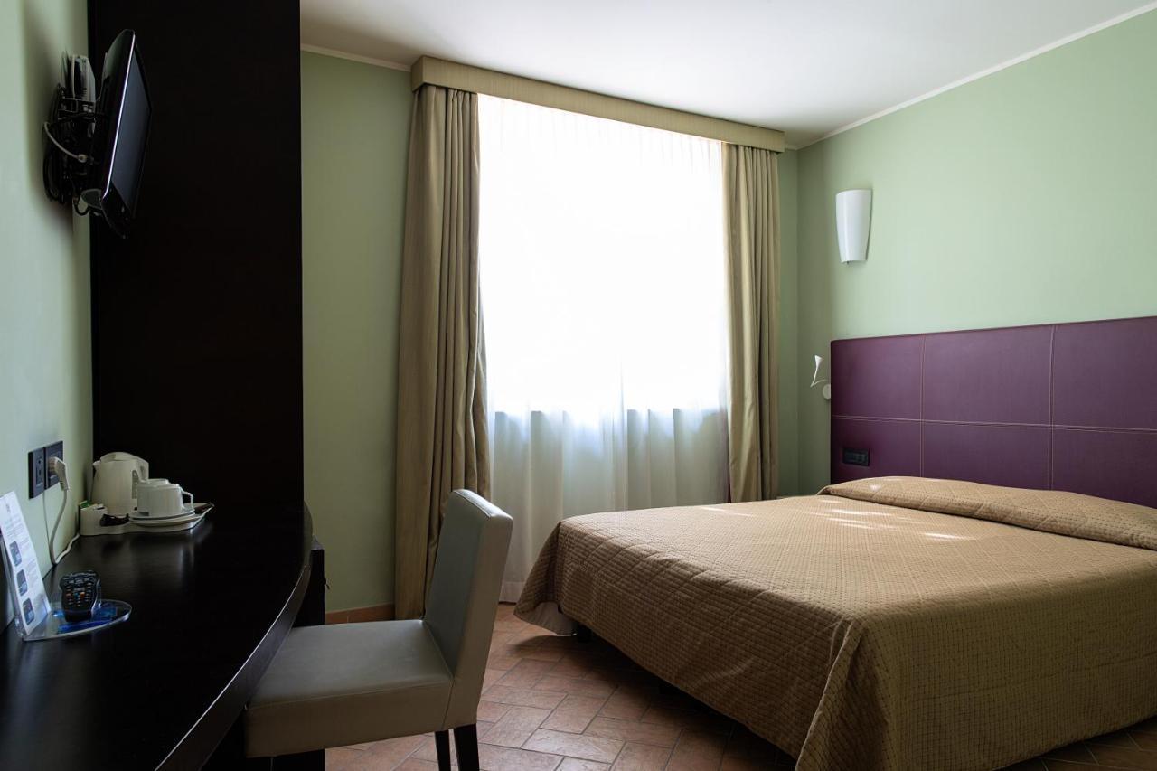 Magione Papale Relais Hotel LʼAquila Kültér fotó