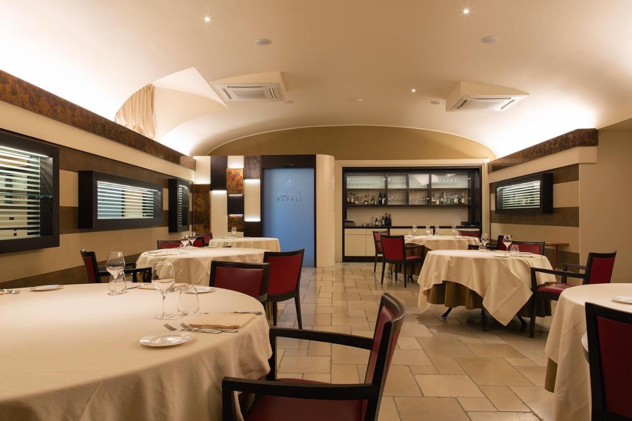 Magione Papale Relais Hotel LʼAquila Kültér fotó